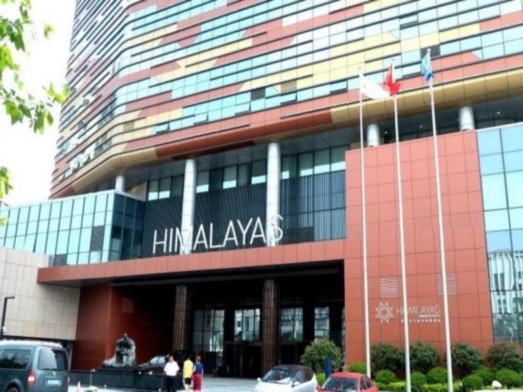 Himalayas Qingdao Hotel Екстериор снимка
